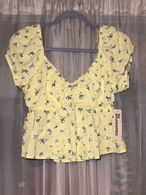 No Boundaries Yellow Floral Puff-Sleeve Blouse